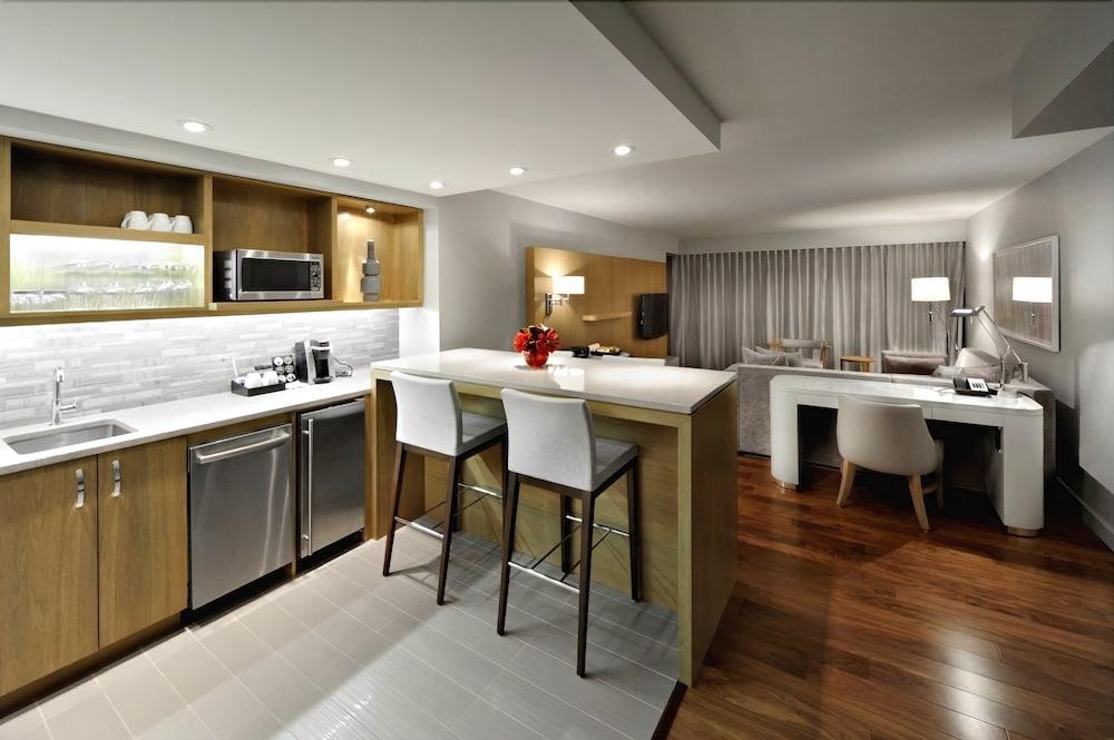 The James Hotel 새스커툰 외부 사진